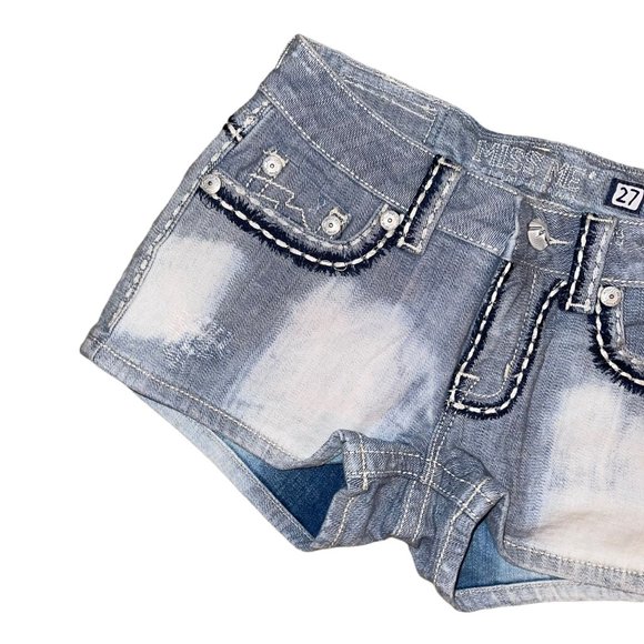 Miss Me Sunny JPD1026SH-2 Embroidered Distressed Dip Dye Booty Shorts 27 - Picture 2 of 7